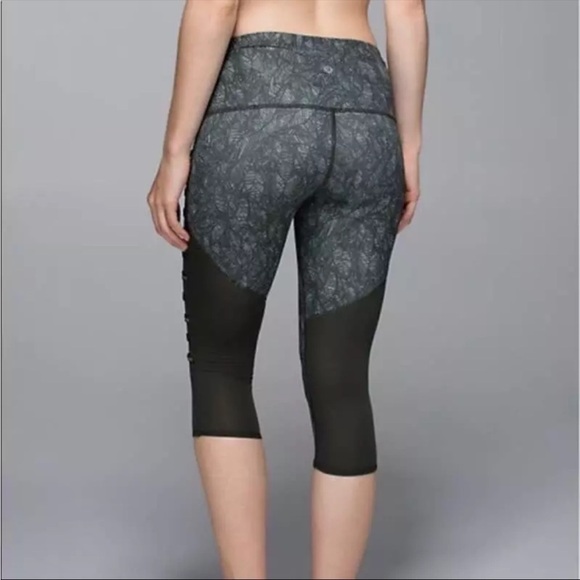 Lululemon Breezy Crop Jazzy Gator Full On Luxtreme Leggings Size 8 - Picture 2 of 9